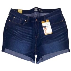 🆕️Levi Strauss Mid-Rise Slim Shorts. Women's Plus Size: W20x05L.